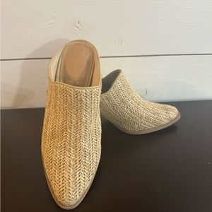 Lauren Conrad Corundum Woven Straw Slip On Cushioned Heeled Mules Size 7